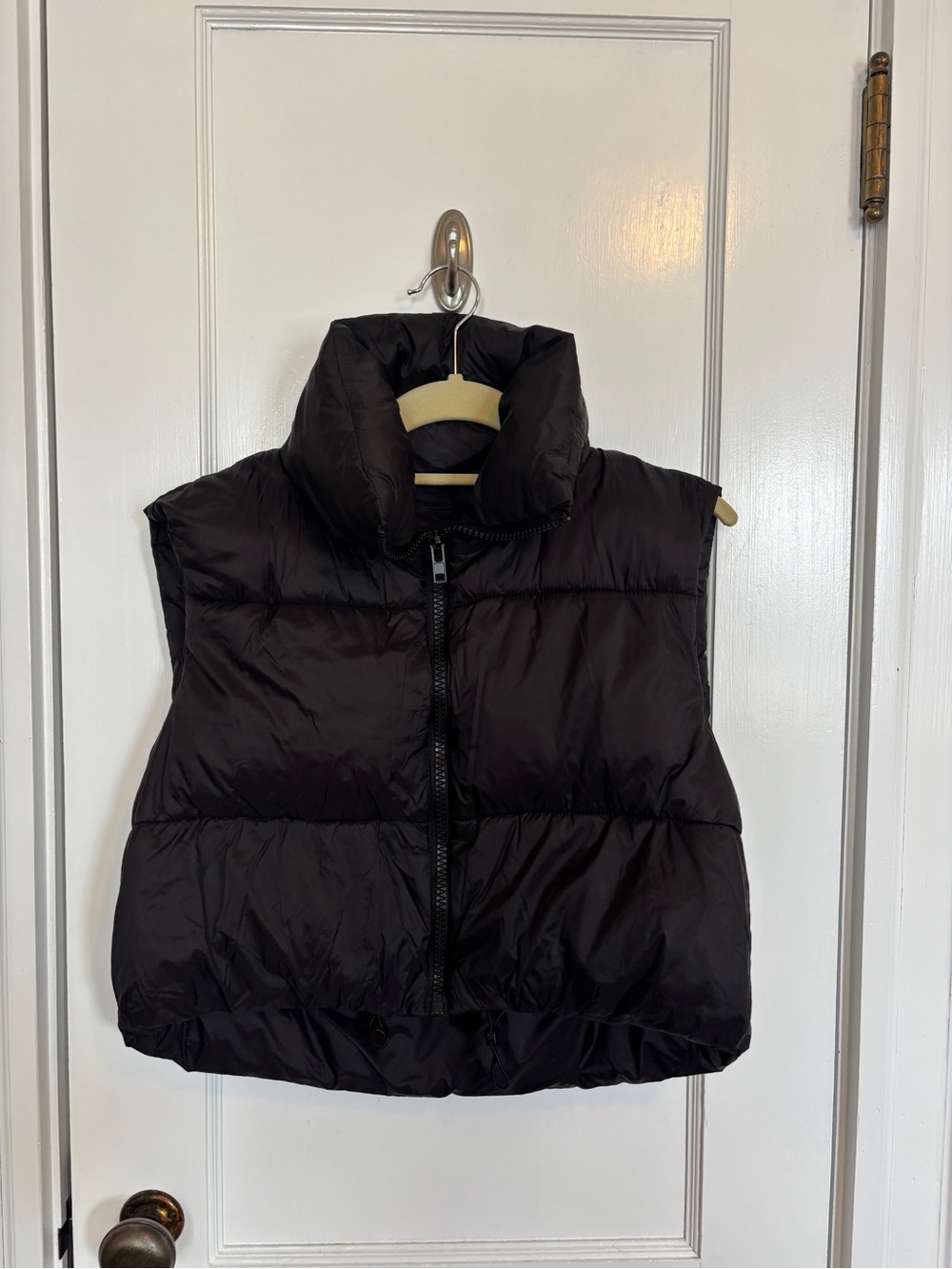 Black Cropped Puffer Vest - Lightweight Cold-Weather Layer